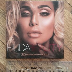 Huda Pallette